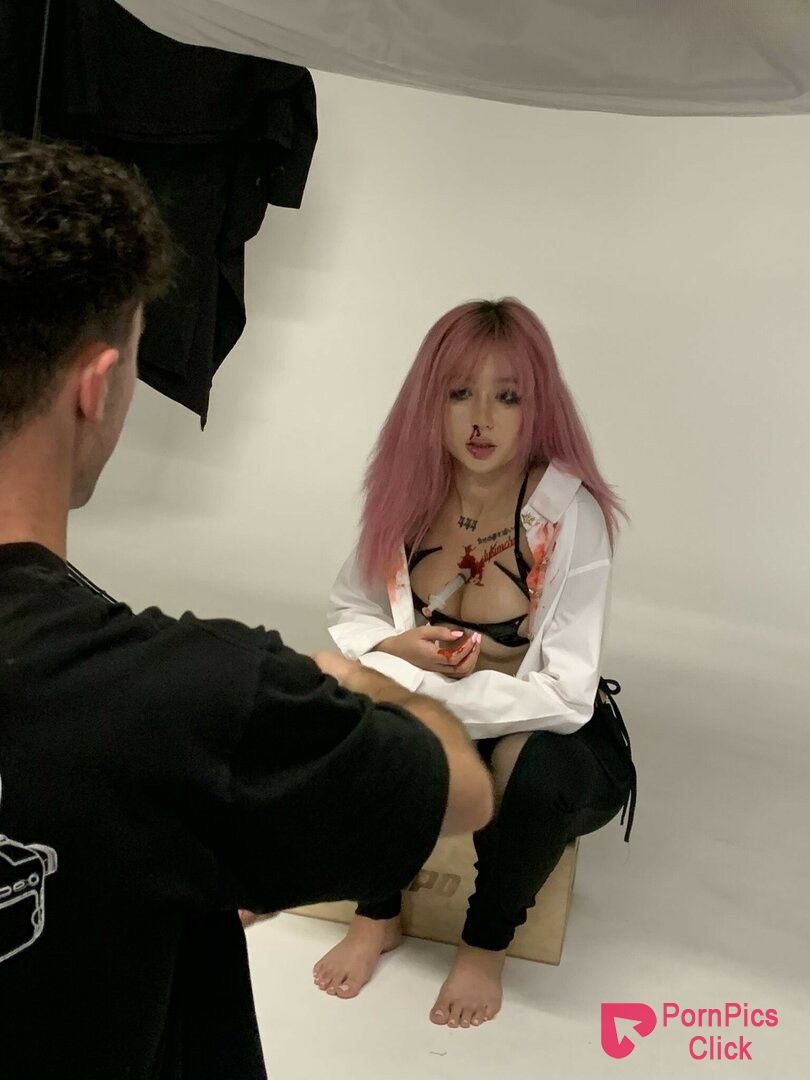 Exciting Ilykimchi free porn galleries