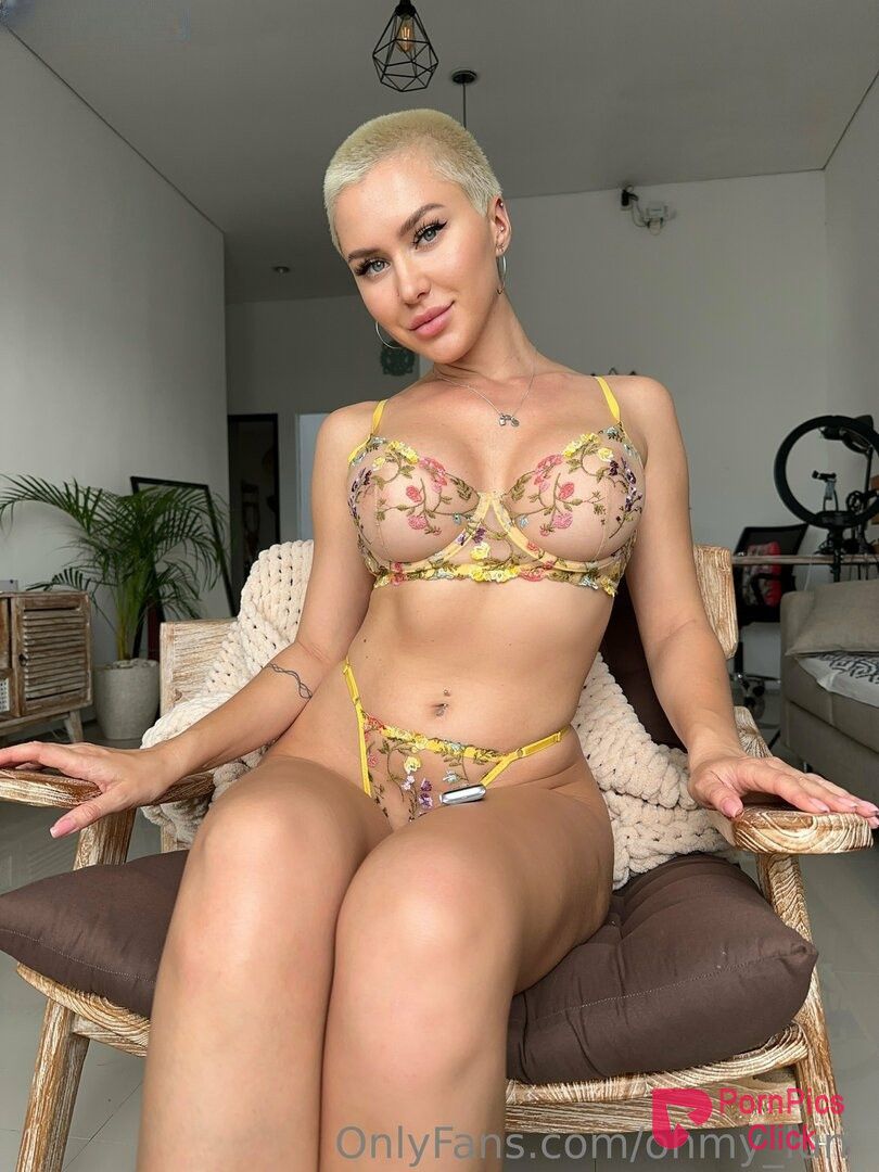 Excellent ohmy_luna vip porn gals